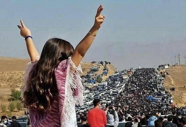 لە شۆڕشی ژینادا چی ڕووی دا؟